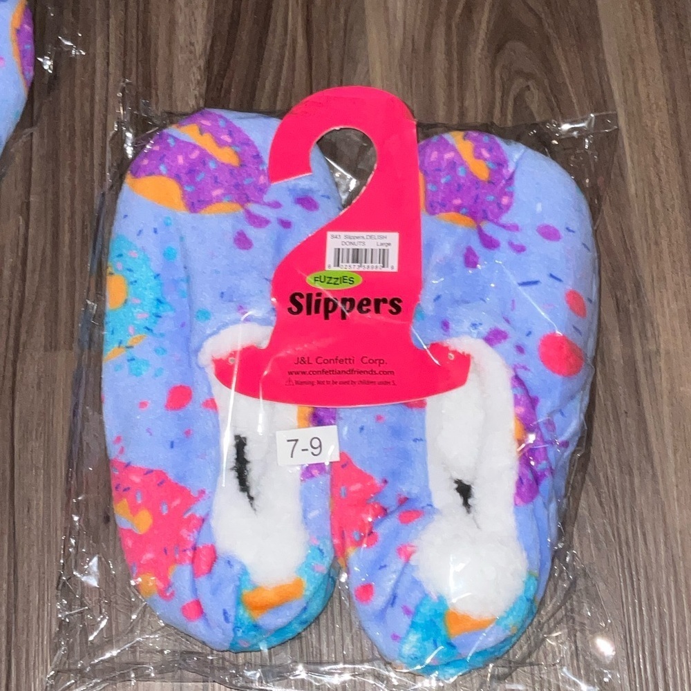 Fuzzies Colorful Fuzzy Slippers - lot of 5 - Picture 2 of 3